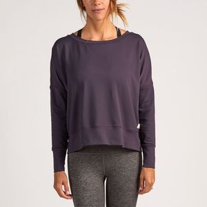 Vuori Performance Sweatshirt - Eggplant SZ Small